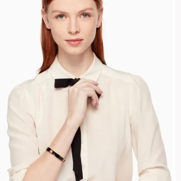 Kate Spade Hole Punch Spade Hinge Bangle - Picture 2 of 3